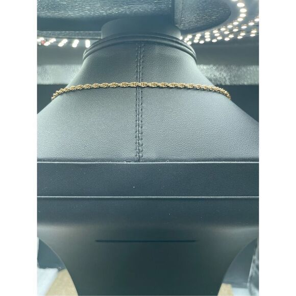 Vintage Jewelry Gorgeous Avon Green Enamel and Rhinestone Jug Necklace - Picture 2 of 13